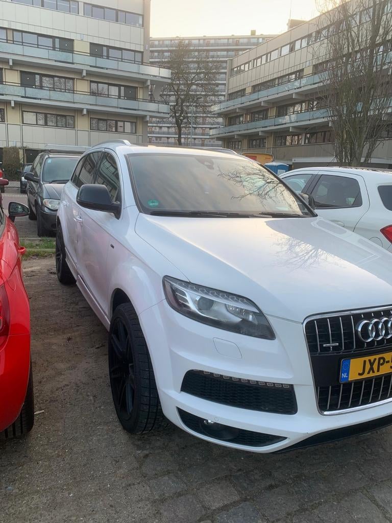 Audi Q7 3.0 TDI 176KW Quattro Tiptr. 7ST 2010 Wit, Auto's, Automaat, 7 stoelen, Wit, Diesel