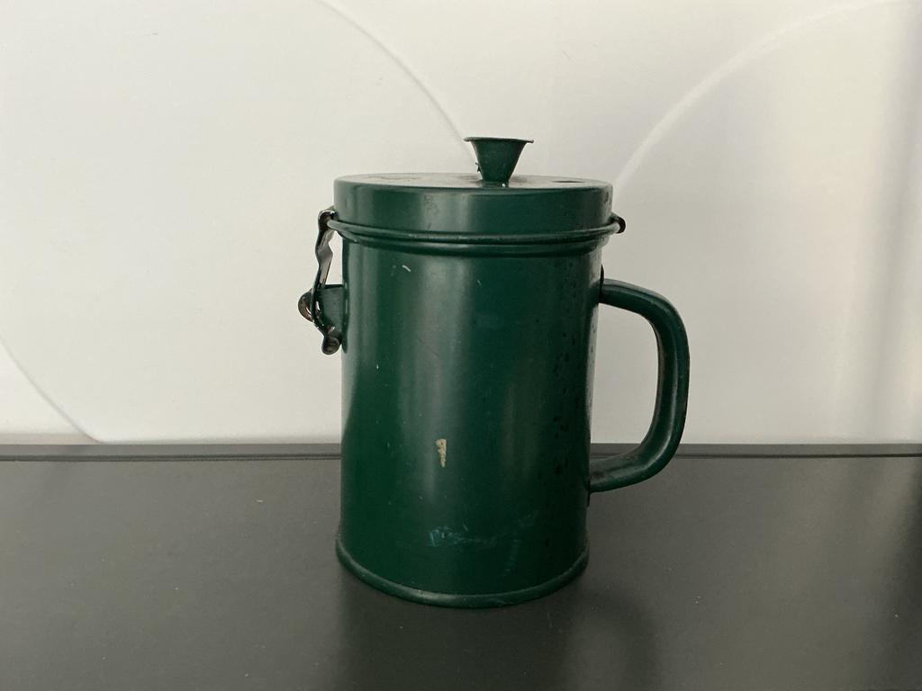 Groene emaille kan met deksel, Ophalen of Verzenden