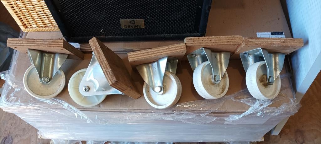 Bok wielen, Doe-het-zelf en Verbouw, Zwenkwielen, Ophalen of Verzenden