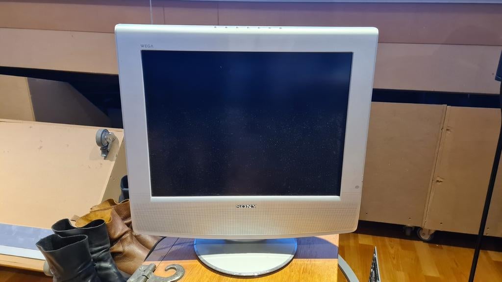 Sony WEGA LCD televisie - Compact en functioneel, Audio, Tv en Foto, Televisies, Gebruikt, LCD, Minder dan 40 cm, HD Ready (720p)