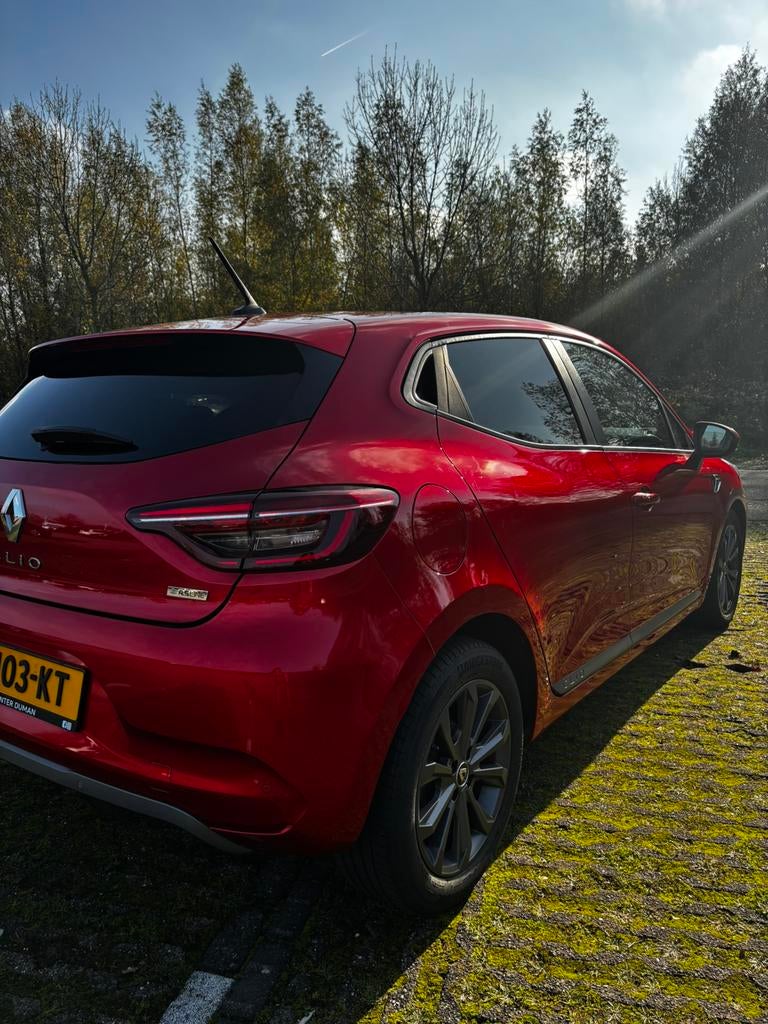 Renault Clio 1.0 TCe 100pk 2020 Rood, Auto's, Renault, Stof, Zwart, 580 kg, 100 pk