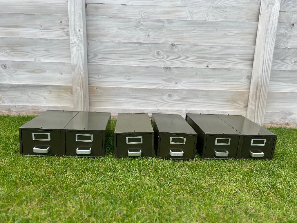 Industriële vintage metalen archiefkastjes, Ophalen