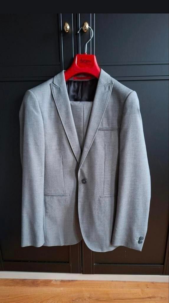 Super mooi pak OFM Runway kostuum gala maat 46, Kleding | Heren, Kostuums en Colberts, Ophalen of Verzenden, Zo goed als nieuw