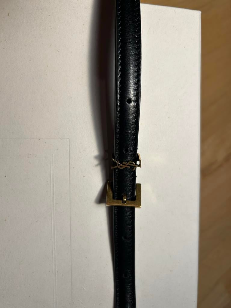 CASSANDRE extra thin belt in smooth leather: Black SIZE: 90, Kleding | Dames, Riemen en Ceinturen, Minder dan 3 cm, 80 tot 90 cm