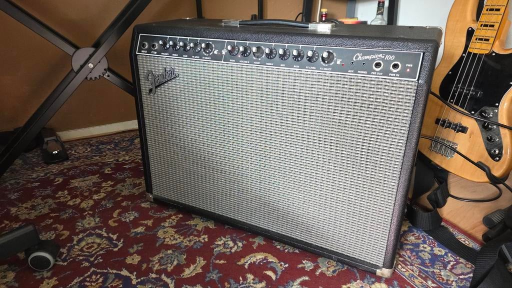 Fender Champion 100 Gitaarversterker, Muziek en Instrumenten, Versterkers | Bas en Gitaar, Ophalen, Zo goed als nieuw, Gitaar