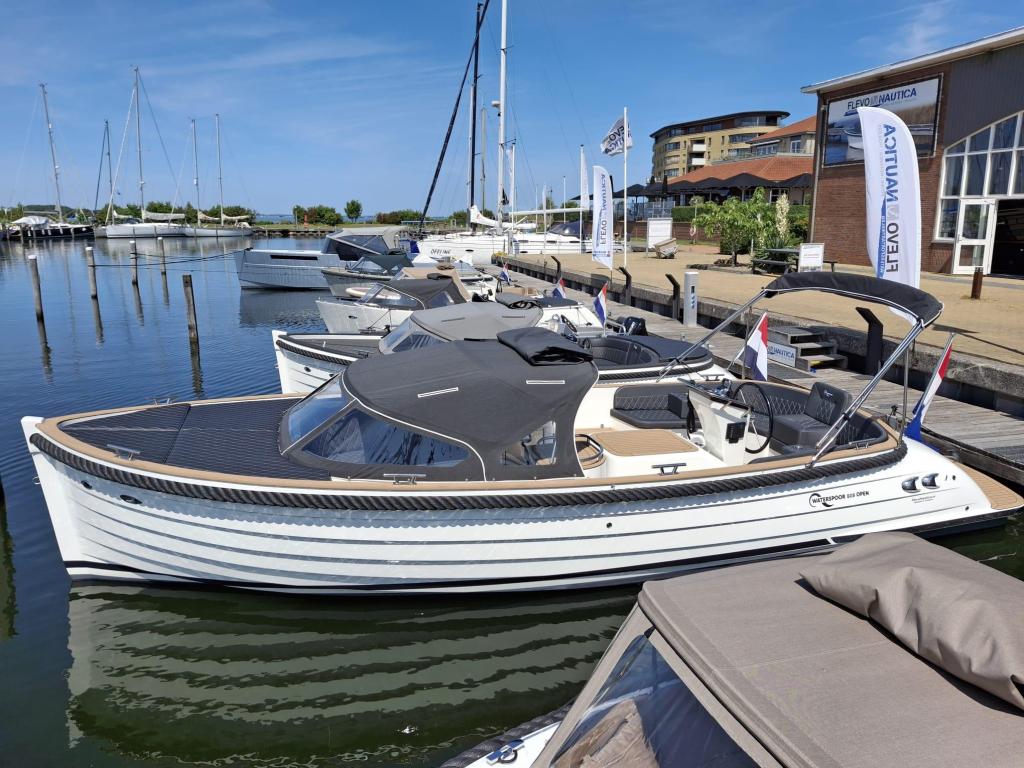 Waterspoor Tender 808 Open | Yanmar 195pk | Direct leverbaar, Binnenboordmotor, 6 meter of meer, Nieuw, Polyester