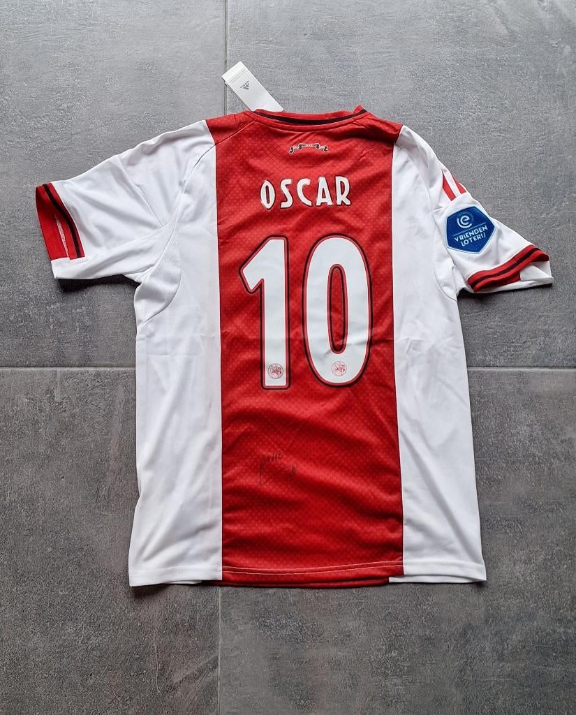 Shirt Ajax met originele handtekening; Oscar Gloukh # Ajax, Verzamelen, Sportartikelen en Voetbal, Verzenden, Nieuw, Ajax, Shirt