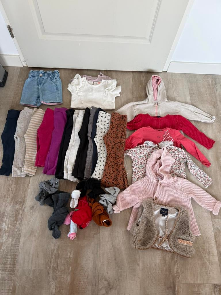 Groot kledingpakket voor meisjes, maat 80-86, Ophalen, Zo goed als nieuw, Maat 80