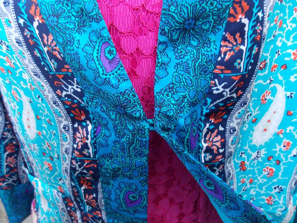 Blouse met sluiting fleurig dessin maat 42/44 topstaat, Kleding | Dames, Ophalen of Verzenden, Zo goed als nieuw, Maat 42/44 (L)