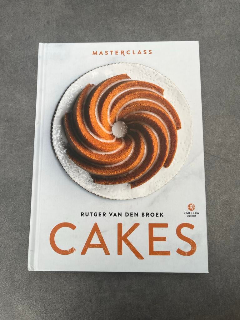 Cakes - Rutger van den Broek (Masterclass), Ophalen of Verzenden, Zo goed als nieuw, Nederland en België, Taart, Gebak en Desserts