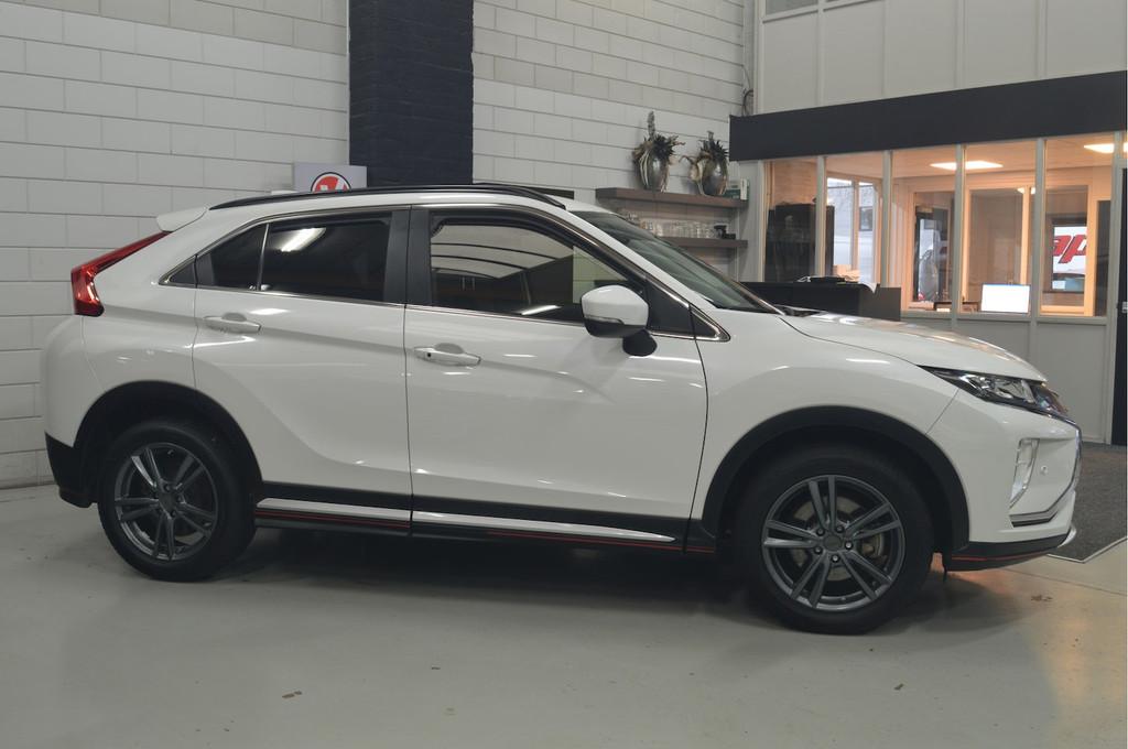 Mitsubishi Eclipse Cross 1.5 DI-T Intense S // LEDER // STOE, Voorwielaandrijving, 15 km/l, Euro 6, 4 cilinders