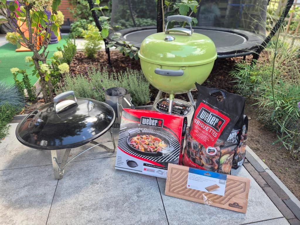 Complete Weber-set, BBQ + vuurschaal, Tuin en Terras, Houtskoolbarbecues, Ophalen, Zo goed als nieuw