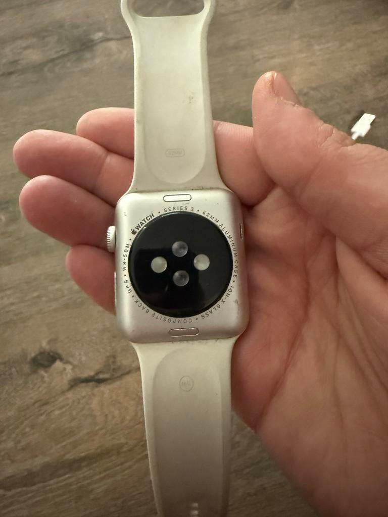 Apple Watch Series 3 42mm, Gebruikt, Hartslag, IOS, Ophalen of Verzenden