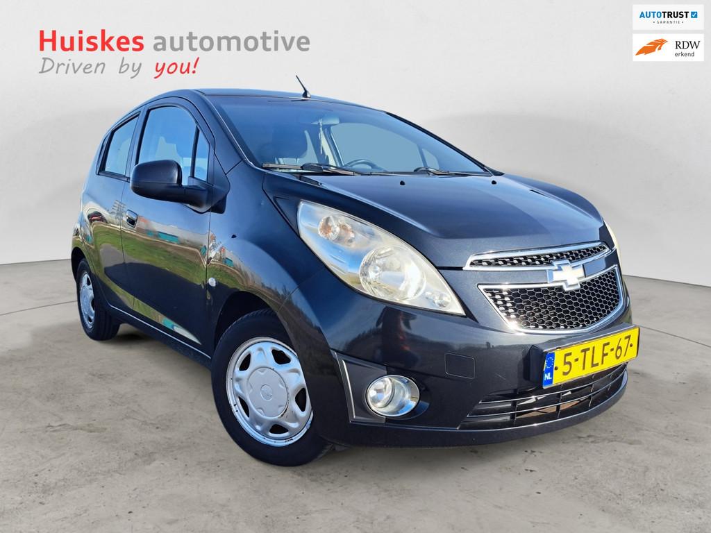 Chevrolet Spark 1.0 16V LE Airco/elektr. ramen voor/Bluetoot, Auto's, Voorwielaandrijving, Stof, Gebruikt, Zwart