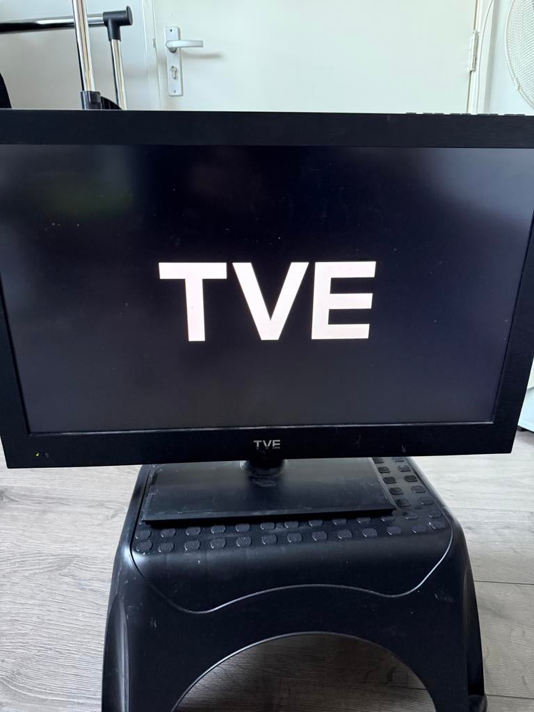 TVE TV met ingebouwde DVD-speler, Gebruikt, 50 Hz, Minder dan 40 cm, Ophalen