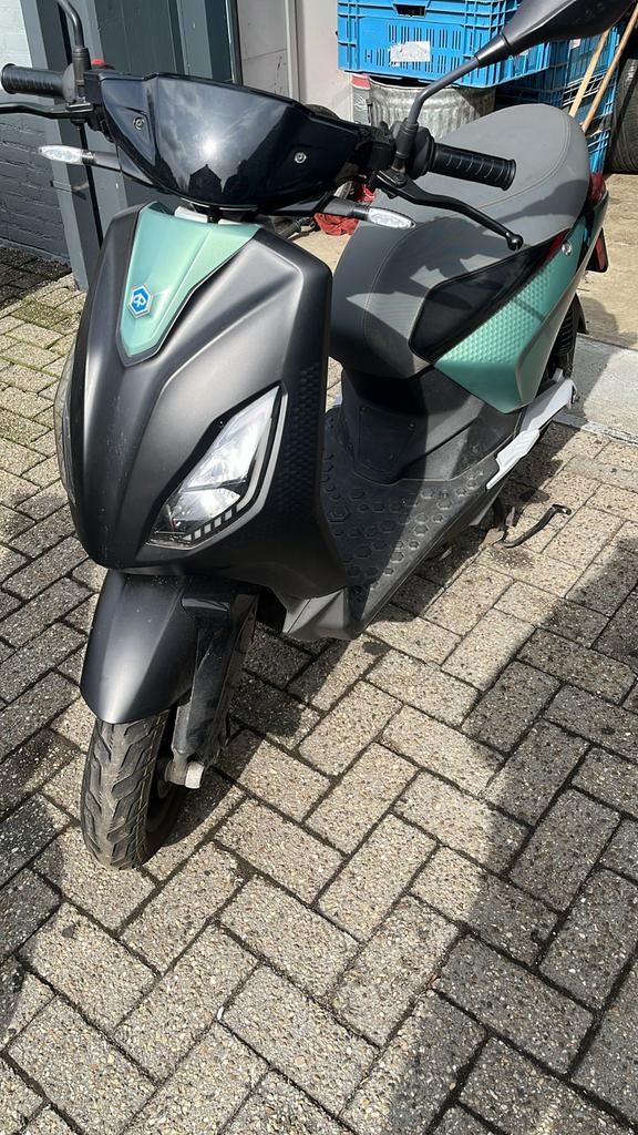 Piaggio scooter 2022, werkt niet, zonder lader, Ophalen, Gebruikt, Overige typen, Piaggio