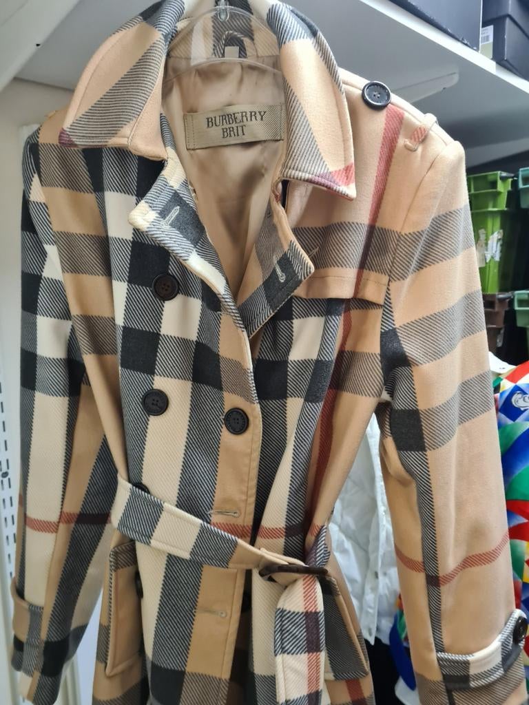 Burberry Brit Geruite Trenchcoat - Zo goed als nieuw, Kleding | Dames, Jassen | Zomer, Maat 38/40 (M), Beige, Ophalen of Verzenden