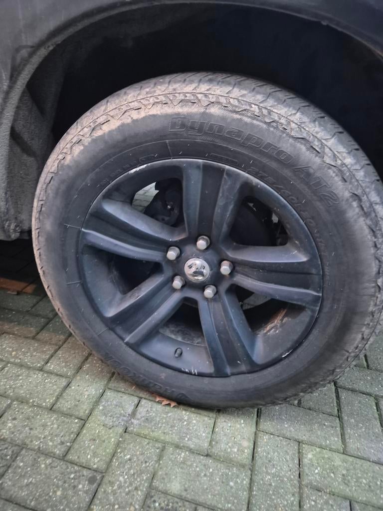 Dodge ram 1500 diverse velgen met banden 20 inch, Auto-onderdelen, Ophalen, Gebruikt, 275 mm, All Season