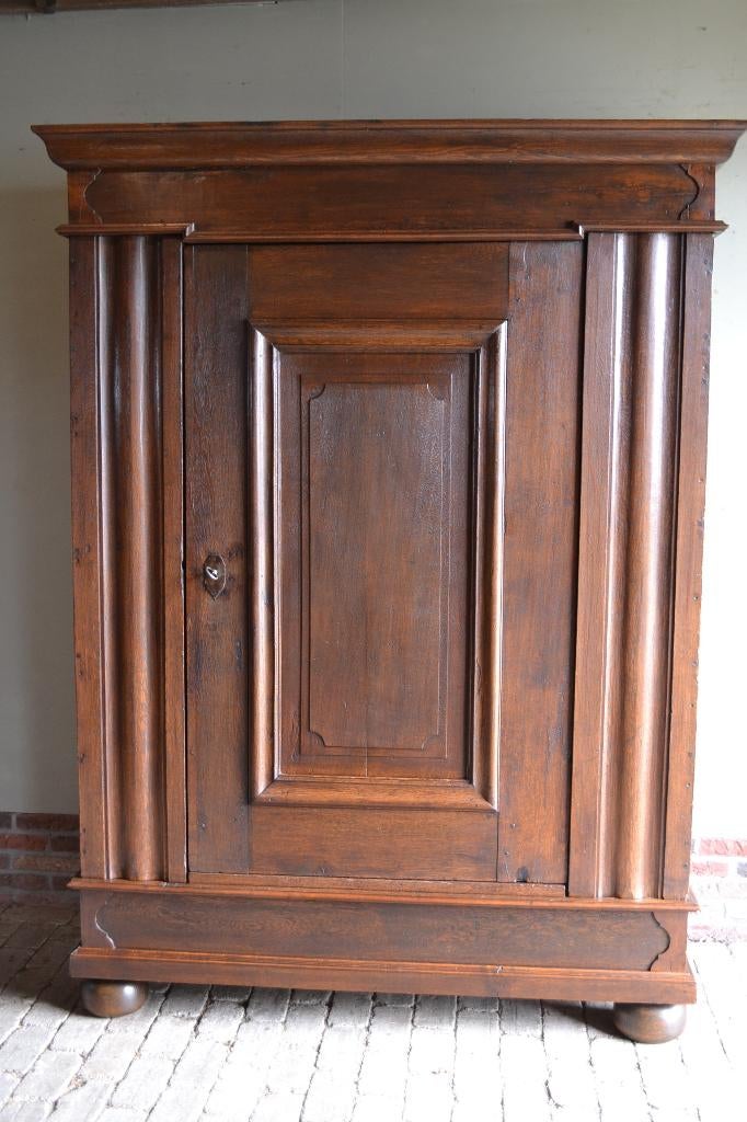 Prachtige antieke eiken houten Spindekast, broodkast., Verzenden