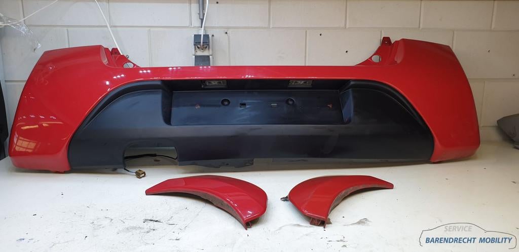 Achterbumper Twingo II RS rood 620222417R origineel gebruikt, Auto-onderdelen, Renault Group, Gebruikt, Contact.group@renault.com