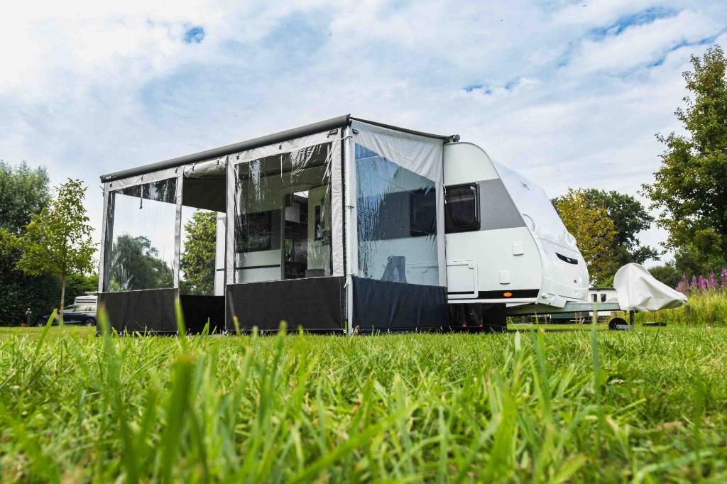 Reda Nomad Basis Voorwand 400cm Met Deur (Geen zijwanden), Caravans en Kamperen, Caravan accessoires, Ophalen of Verzenden, Zo goed als nieuw