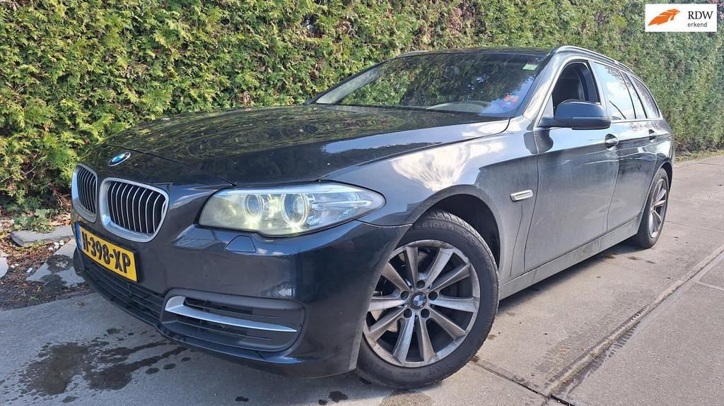 BMW 5-serie Touring 518d Executive, Automaat, Achterwielaandrijving, Zwart, Diesel