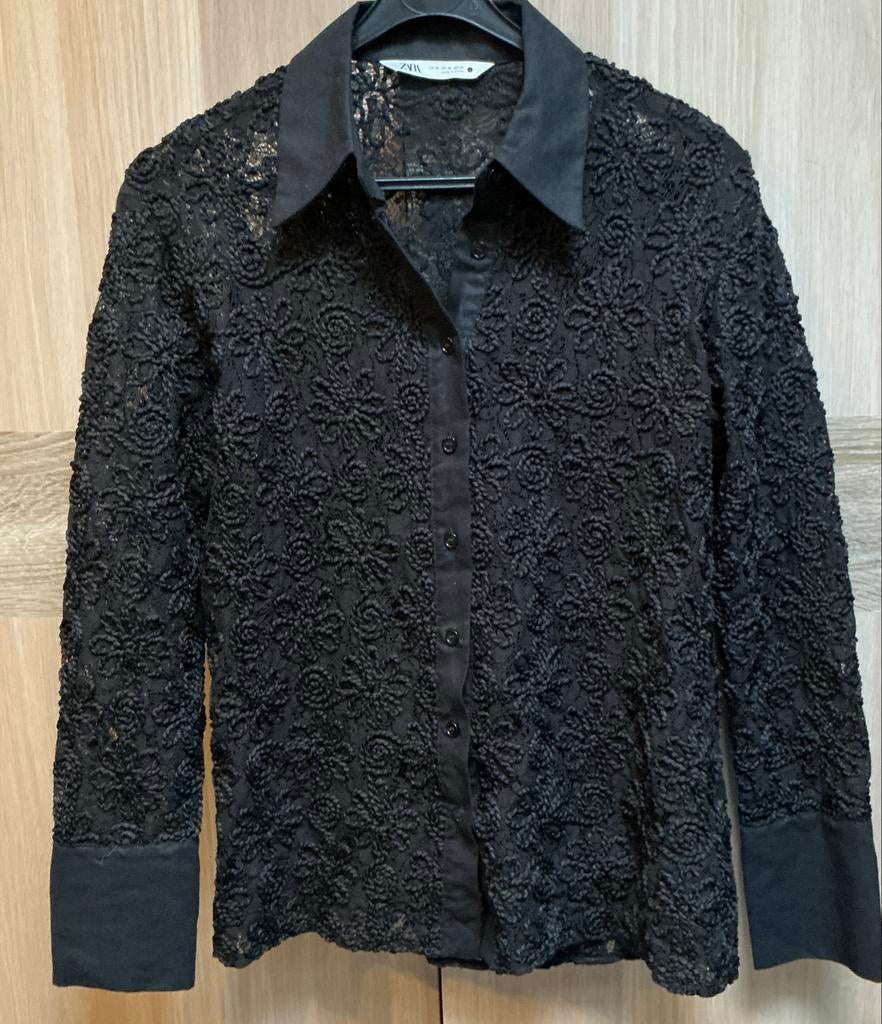 Zara zwarte kanten blouse maat 36 (S), Kleding | Dames, Ophalen of Verzenden, Zo goed als nieuw, Maat 36 (S), Zwart
