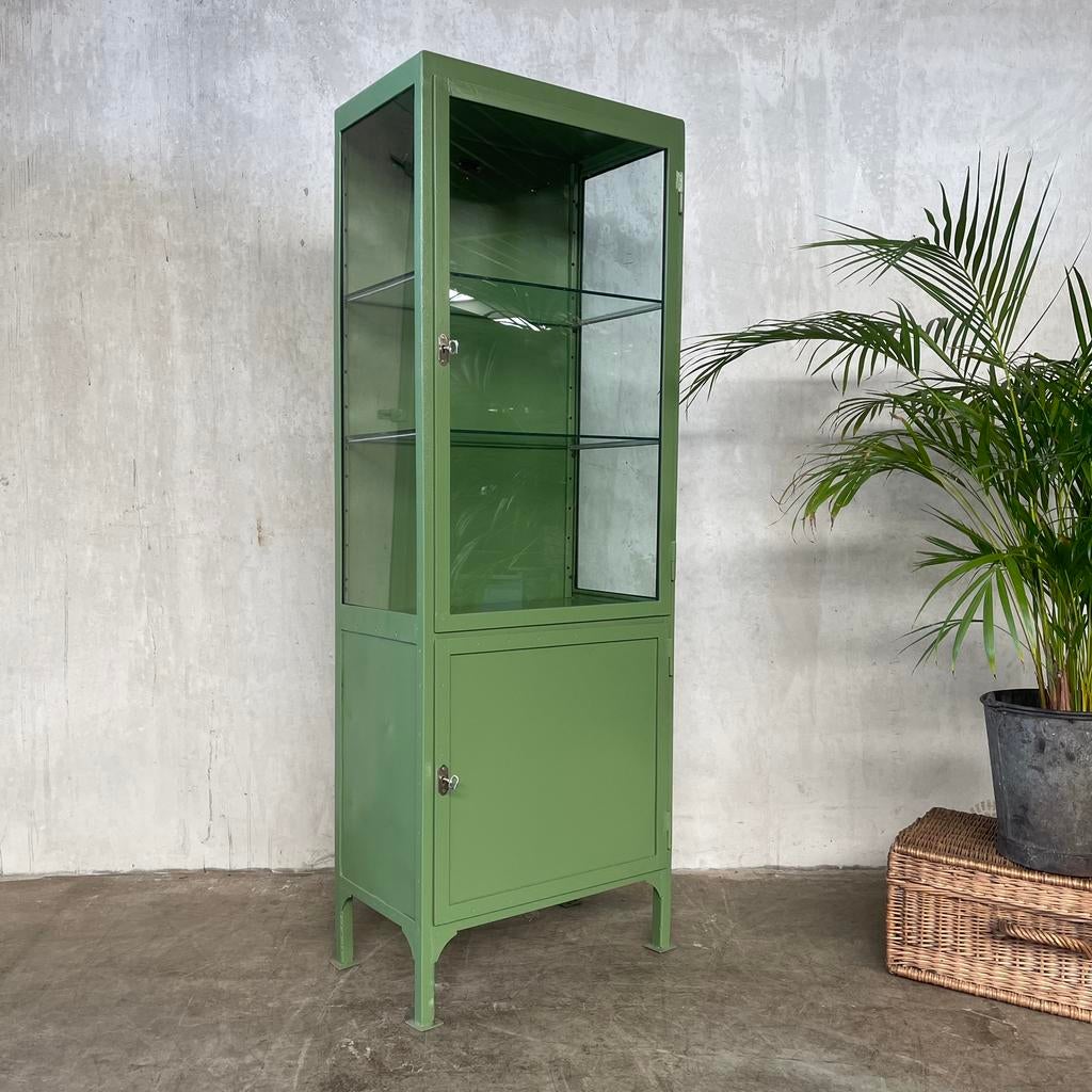 Vintage medicijnkast, apothekers kast, oude kast, vitrine, Ophalen