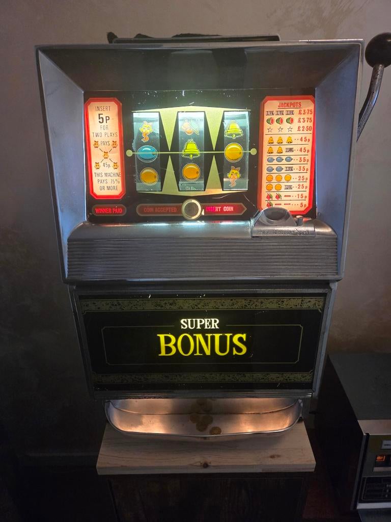 Bally, Verzamelen, Overige munten, Ophalen of Verzenden