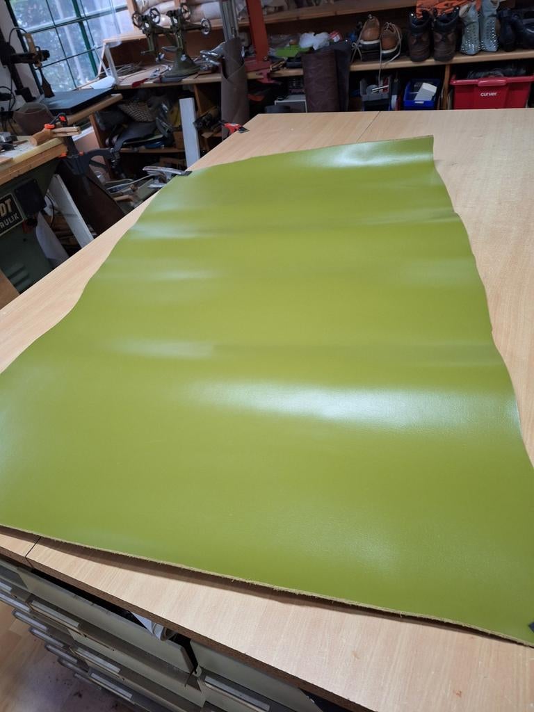 Mooie huid Tuigleder, Dikte 2,2 mm,Groen., Leer of Kunstleer, Nieuw, Ophalen of Verzenden, 30 tot 120 cm