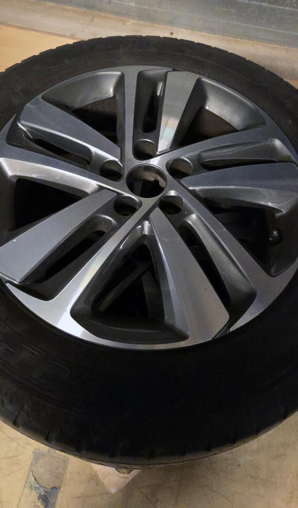 Originele Peugeot Expert Gun Metal velgen met zomerbanden, Auto-onderdelen, Banden en Velgen, Ophalen, Banden en Velgen, 17 inch
