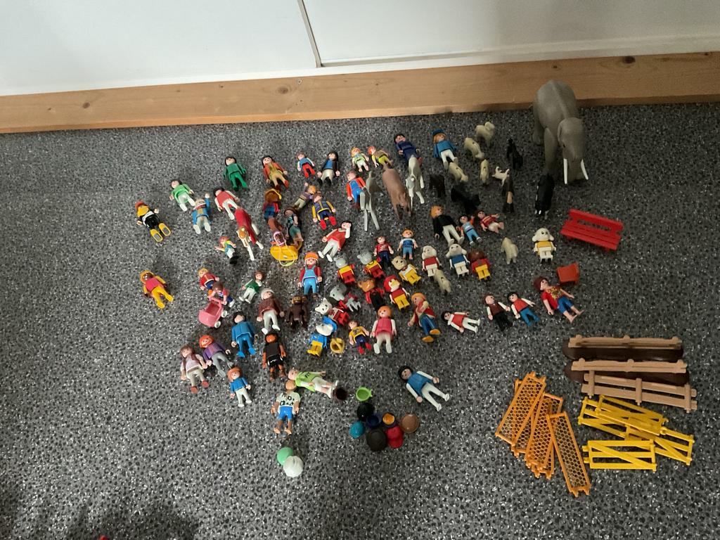 Grote verzameling losse Playmobil poppetjes en accessoires, Ophalen of Verzenden, Gebruikt, Los playmobil
