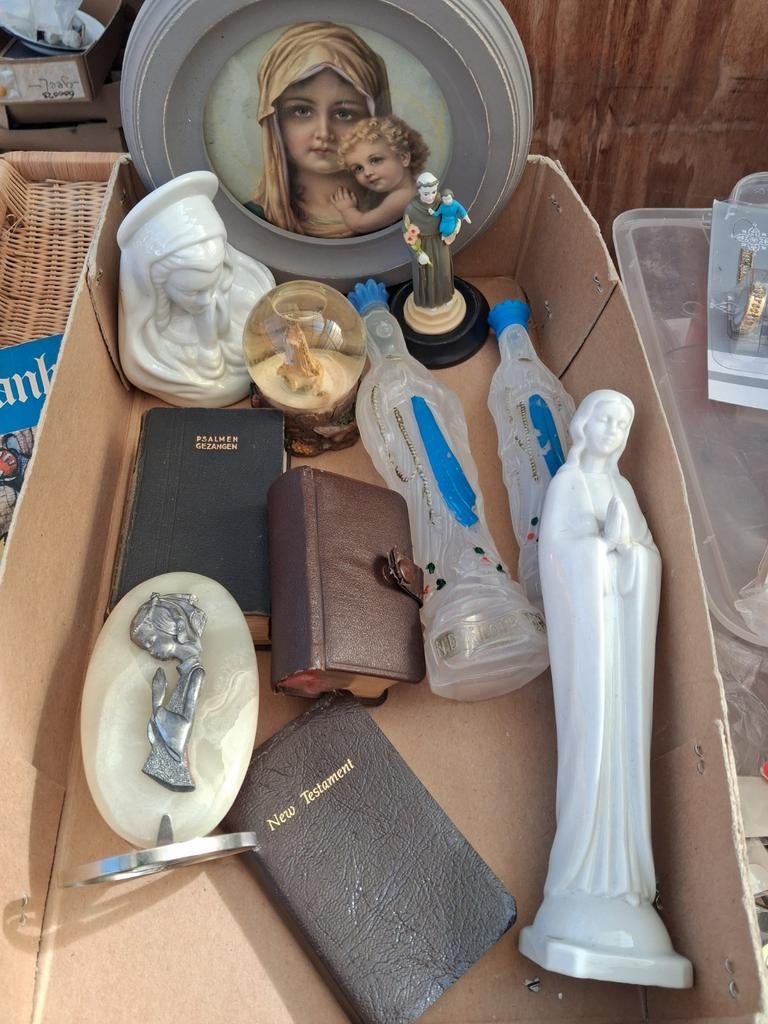 Religie uit boedelruiming, Ophalen of Verzenden