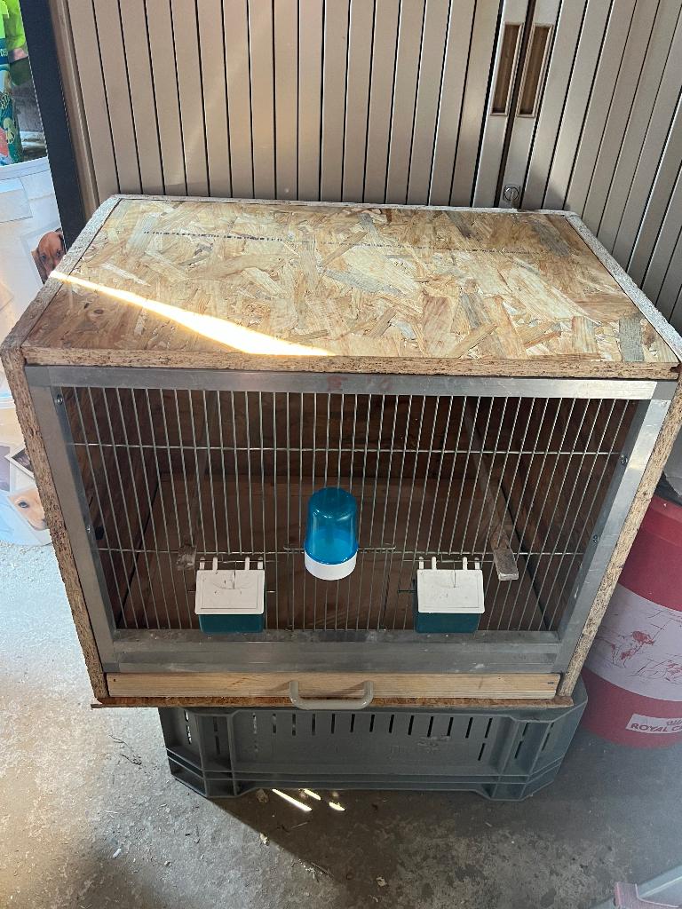VogelHokken/kooien tekoop  foto  1  kost  30  euro, Dieren en Toebehoren, Vogels | Hokken en Kooien, Ophalen, Zo goed als nieuw