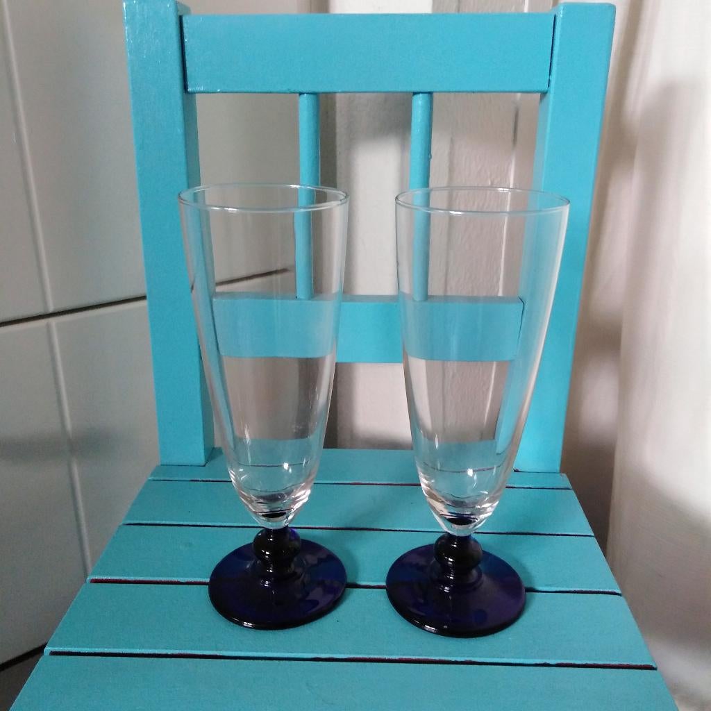 Sorbet glazen op een donkerblauwe voet set van 2, Ophalen, Overige typen, Overige stijlen, Glas