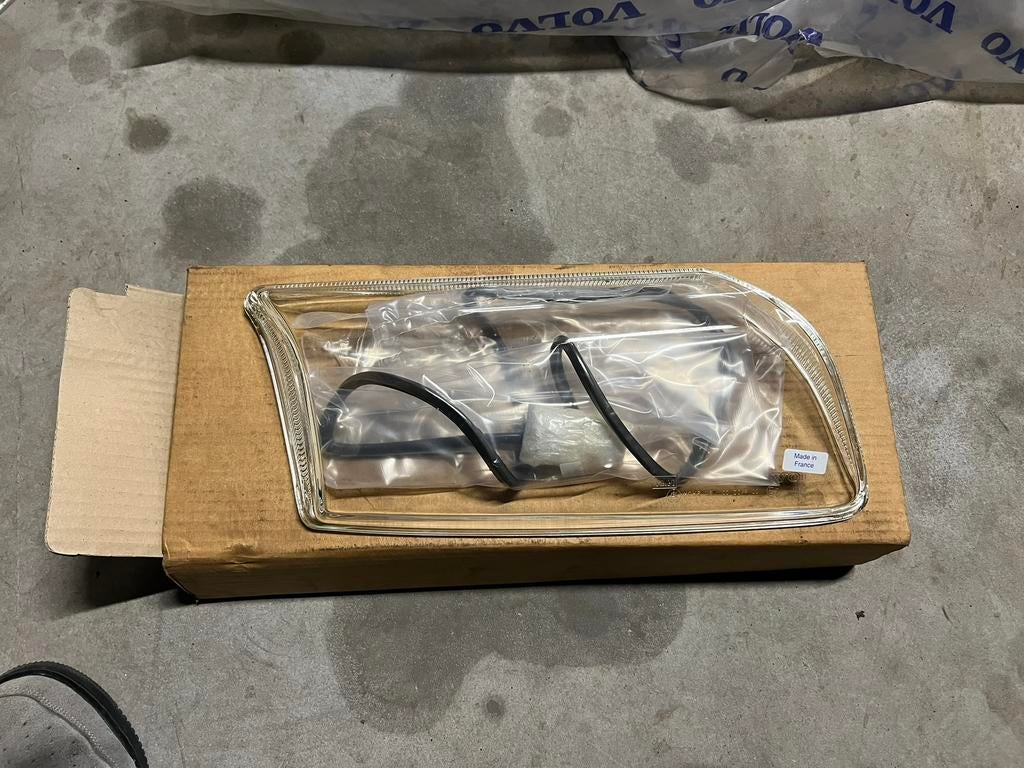 Volvo S80 bi-xenon koplamp glas Rechts NIEUW, Auto-onderdelen, Ophalen of Verzenden, Nieuw, Volvo