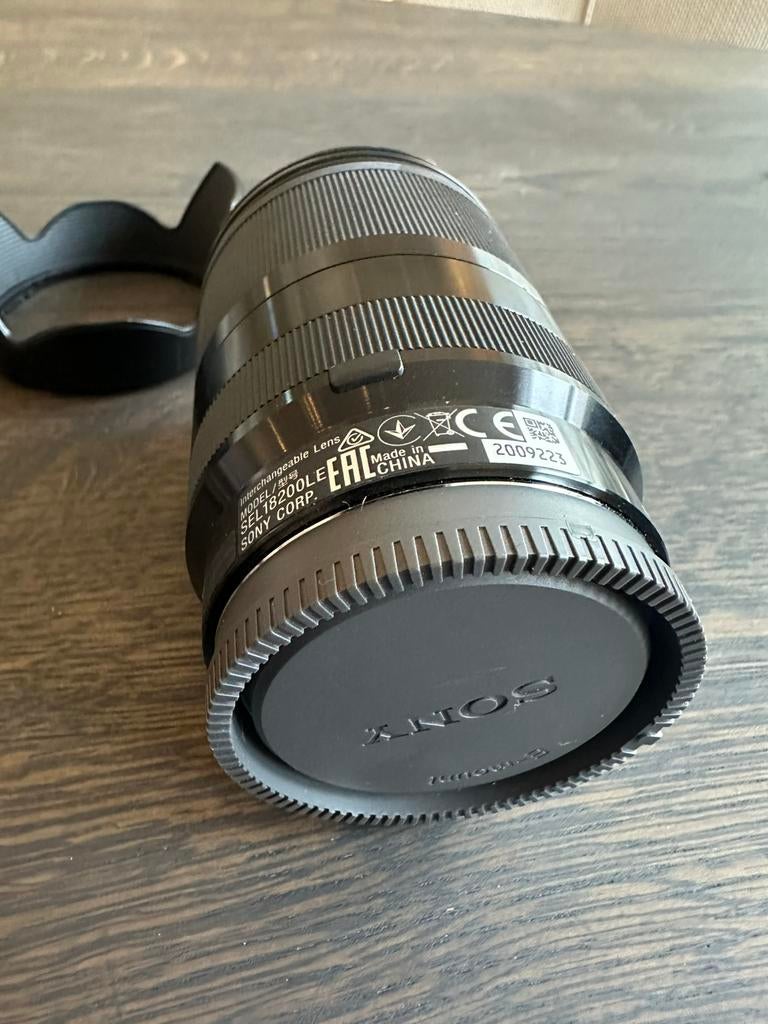 Sony E 18–200mm OSS LE zoomlens voor Sony E-mount., Ophalen of Verzenden, Zo goed als nieuw, Telelens, Zoom