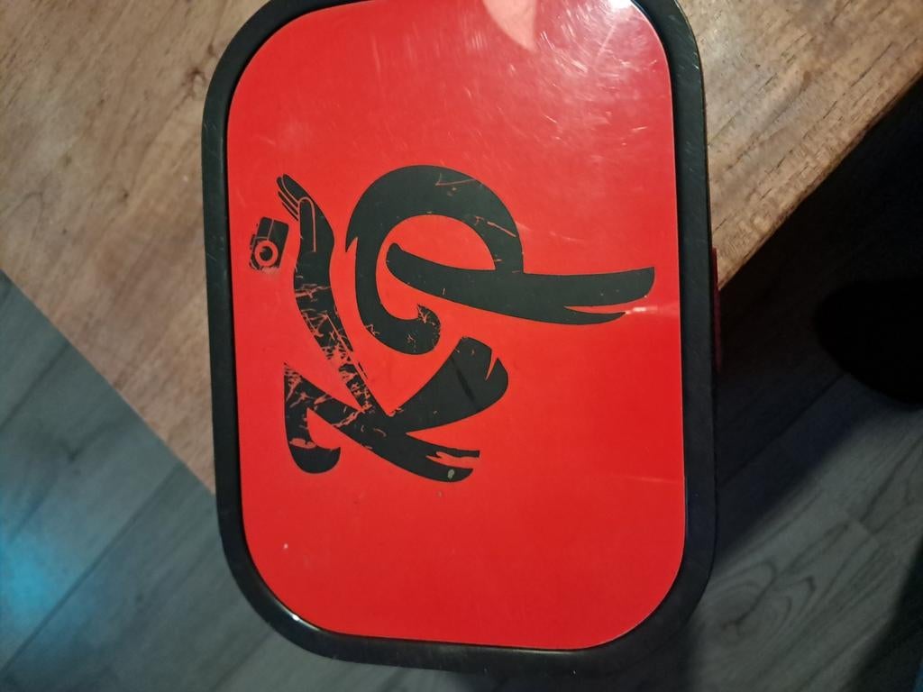 Lunchtrommel enzo knol, Ophalen