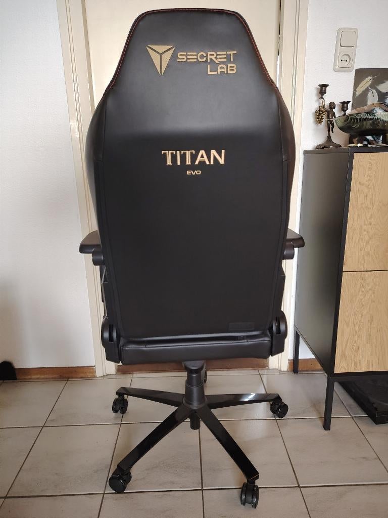 SecretLab Titan Evo 2022 Series Regular gaming chair, Ophalen, Zwart, Zo goed als nieuw, Gaming bureaustoel