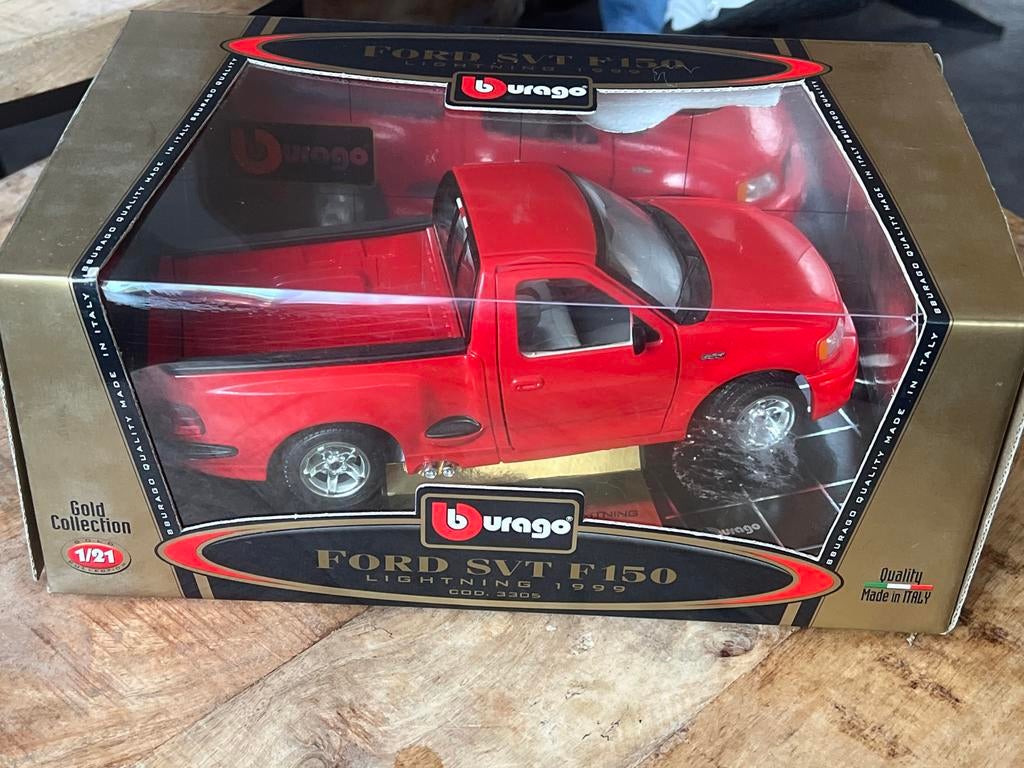 Burago Ford SVT F150 Lightning 1999 - Gold Collection, Ophalen of Verzenden, Zo goed als nieuw, Auto, Bburago