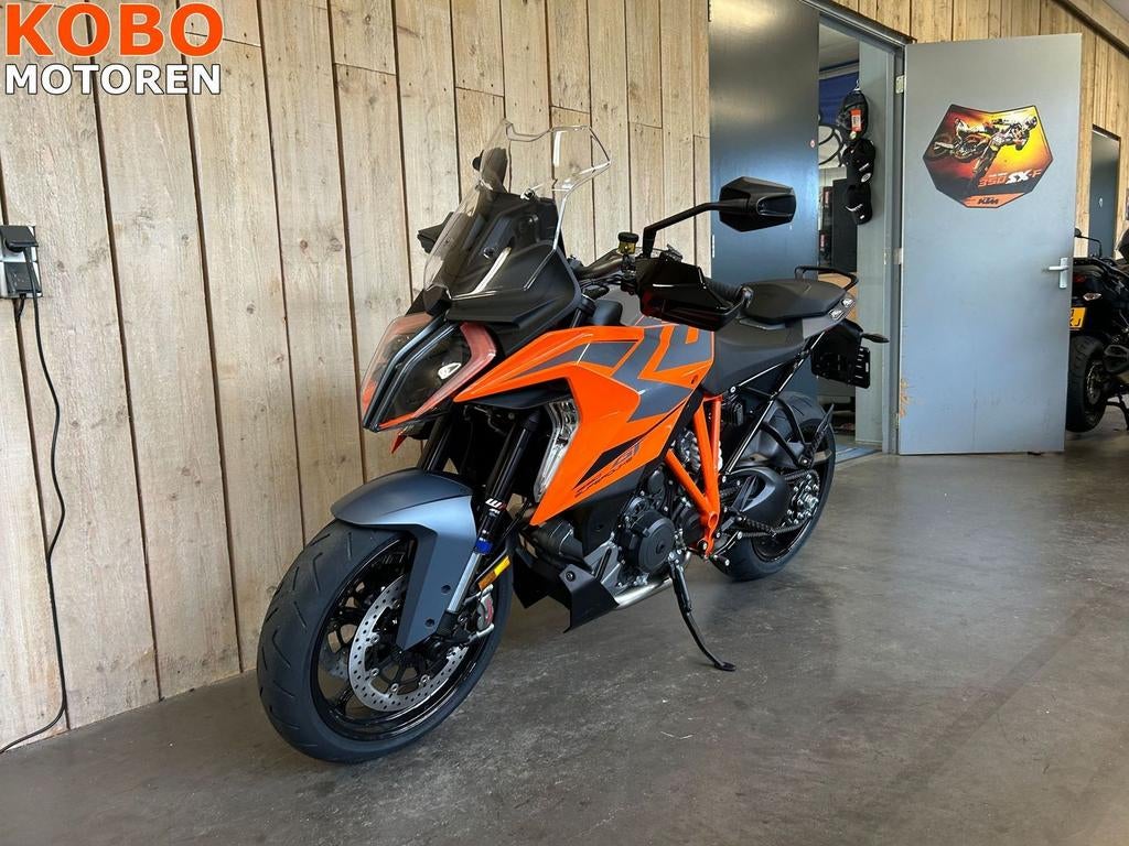 KTM 1290 SUPER DUKE GT (2025 model 2024) - foto 3