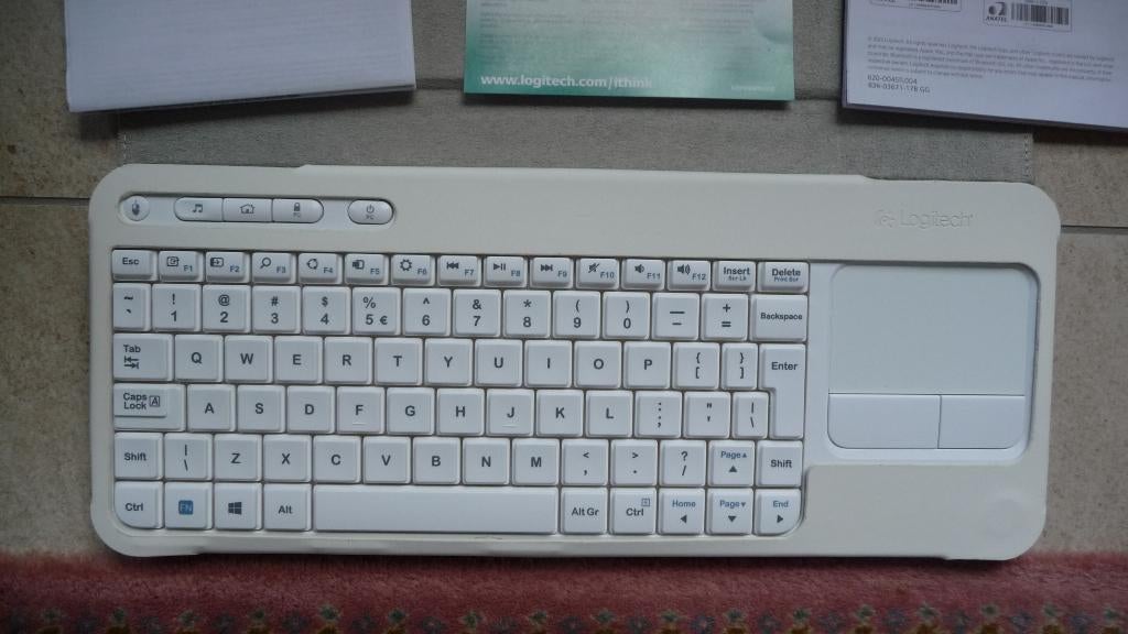 Draadloos Touch Toetsenbord met beschermhoes, Computers en Software, Toetsenborden, Zo goed als nieuw, Ophalen of Verzenden