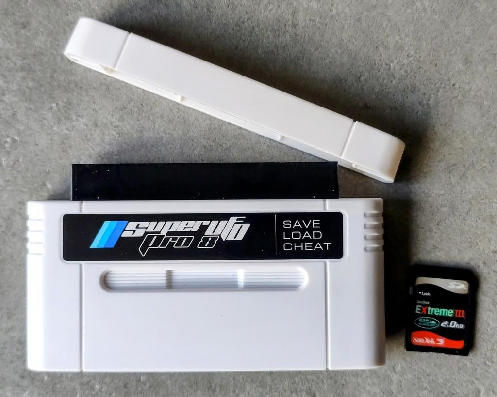 Super UFO Pro 8 - Save/Load en backup carts, Spelcomputers en Games, Games | Nintendo Super NES, Gebruikt, Overige genres, 1 speler