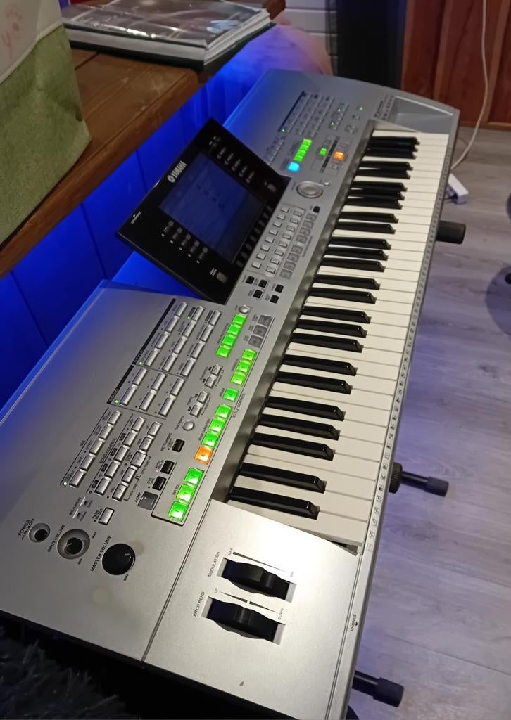 Yamaha Tyros Keyboard, Muziek en Instrumenten, Keyboards, Ophalen, 61 toetsen, Yamaha, Zo goed als nieuw