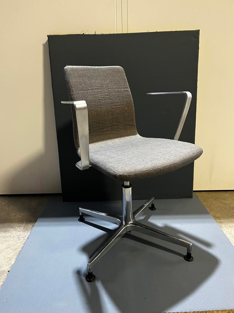 6X Labofa Groovy cc ~ Hans Thyge, Huis en Inrichting, Stoelen, Gebruikt, Vijf, Zes of meer stoelen, Metaal, Stof, Grijs, Ophalen of Verzenden