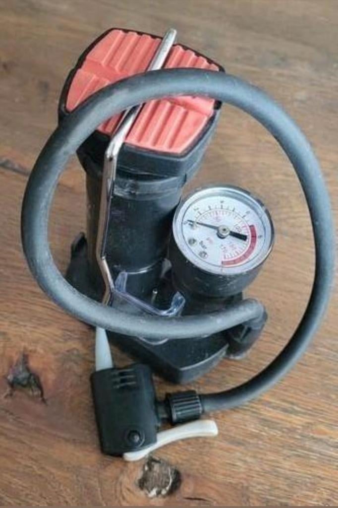 Mini voetpomp voor het oppompen van banden, ballen, luchtbed, Ophalen of Verzenden