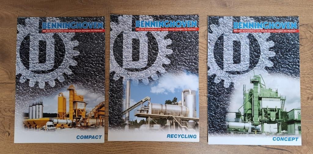 Folders diverse asfalt-installaties, Boeken, Catalogussen en Folders, Zo goed als nieuw, Folder, Ophalen of Verzenden