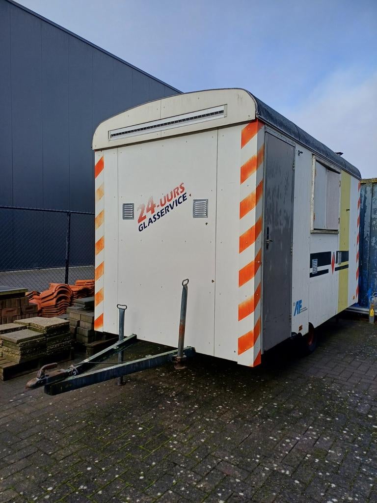 Pipowagen schaftkeet bouwkeet schaftwagen