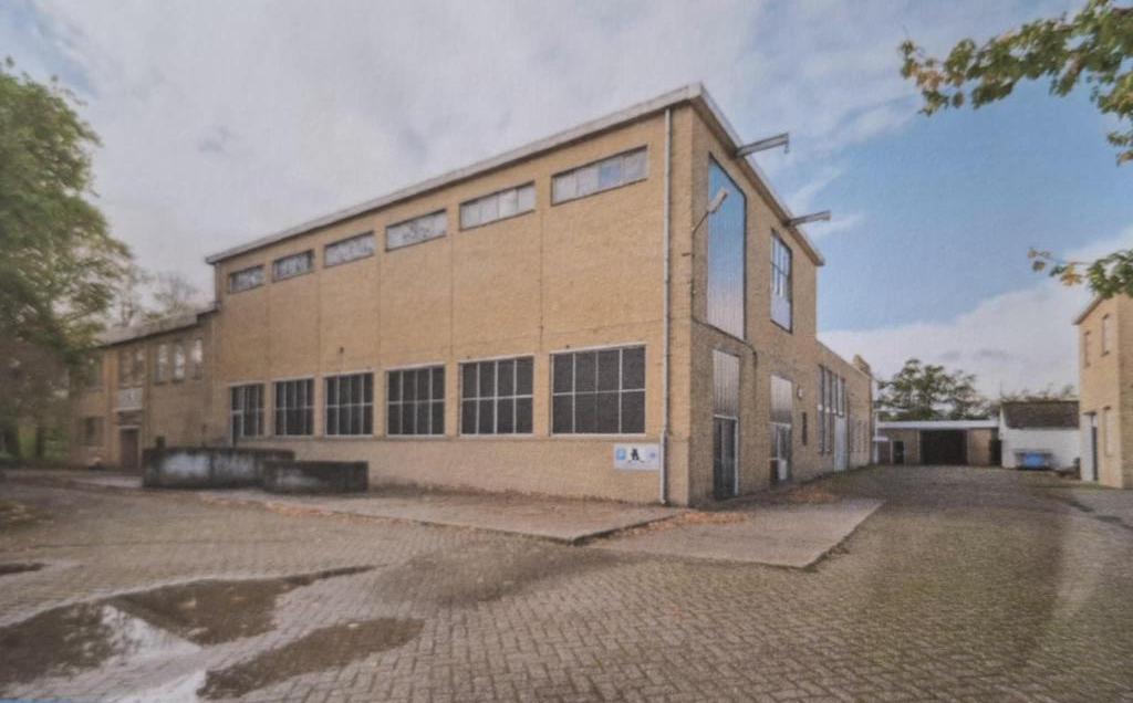 Caravanstalling/Bedrijfsruimten/Opslag in oude melkfabriek, Huur, Bedrijfsruimte