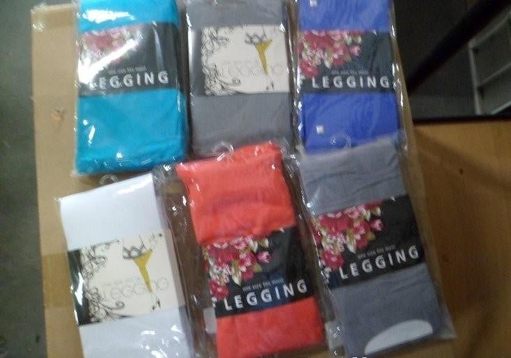 Partij dames leggings assortiment kleuren, Diversen, Rommelmarktspullen, Nieuw, Ophalen of Verzenden